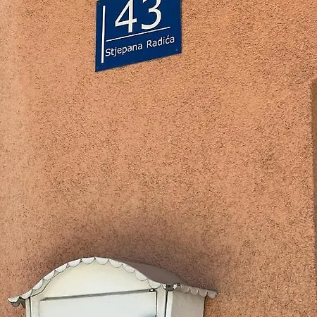 Deutsches Haus Lejlighedshotel Livno